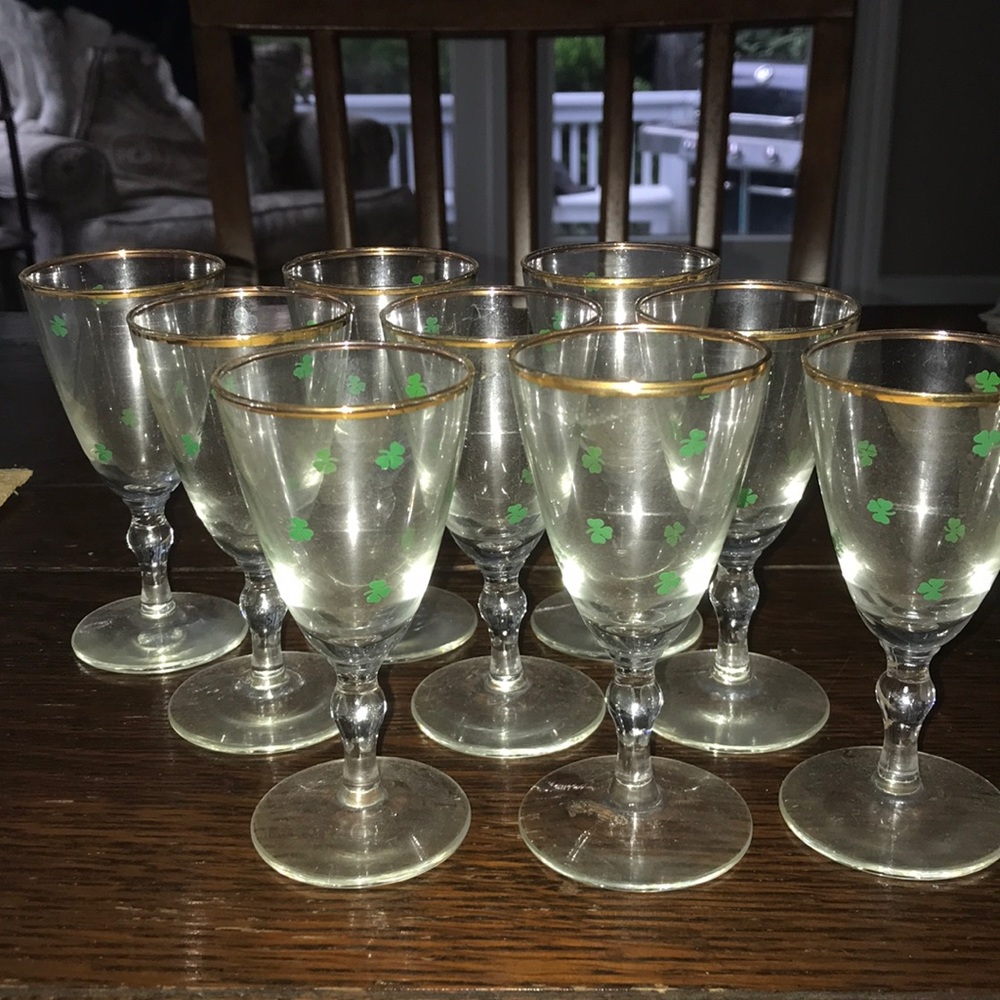 Dessert wine glasses